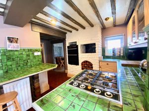 Breakfast Kitchen- click for photo gallery